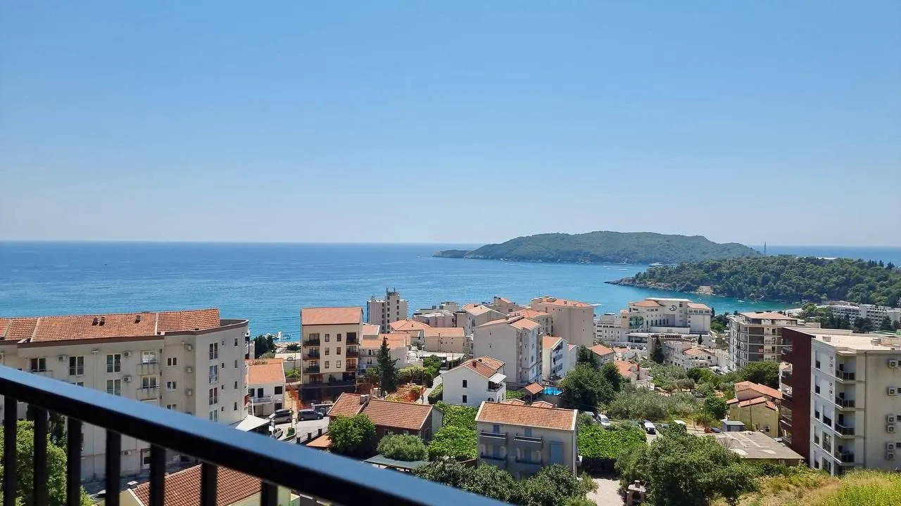 Rent, one bedroom apartment, 45m², Bečići, Budva
