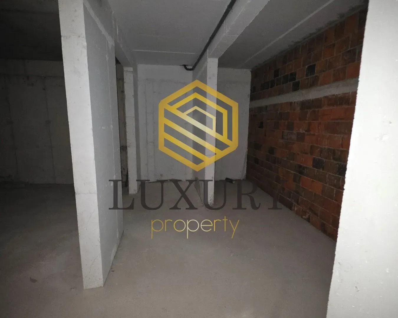 Rent, office space, 120m², Pobrežje, Podgorica