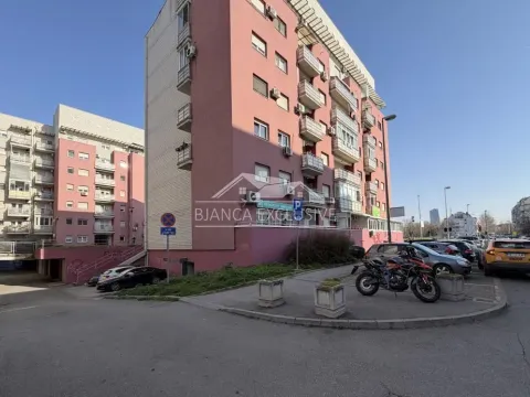 Prodaja, parking/garaža, 15m², Novi Beograd Blok 63, Novi Beograd Sve Podlokacije - image 4