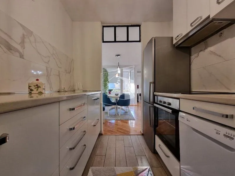 Izdavanje, stan, 105m², Blok 5, Podgorica