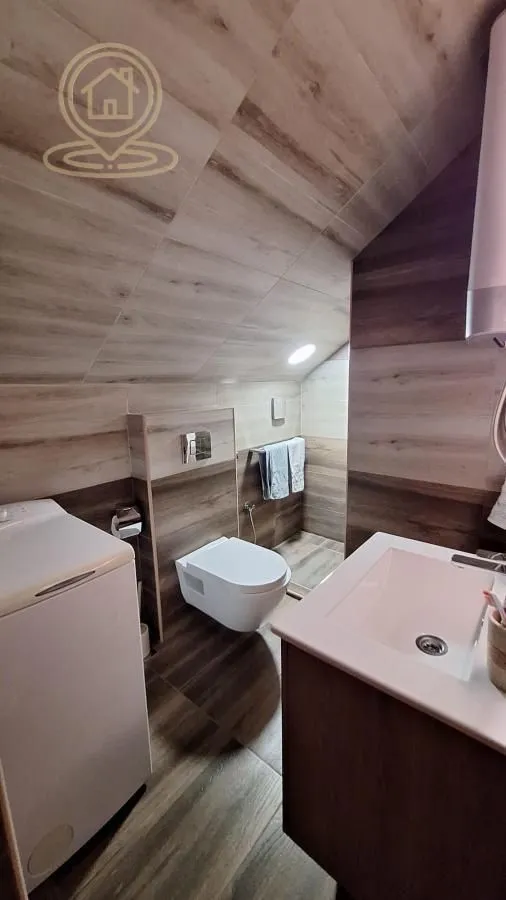 Rent, office space, 320m², Medijana, Niš