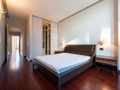 Sale, three bedroom apartment, 205m², Kod Capital Plaze, Podgorica - image 7