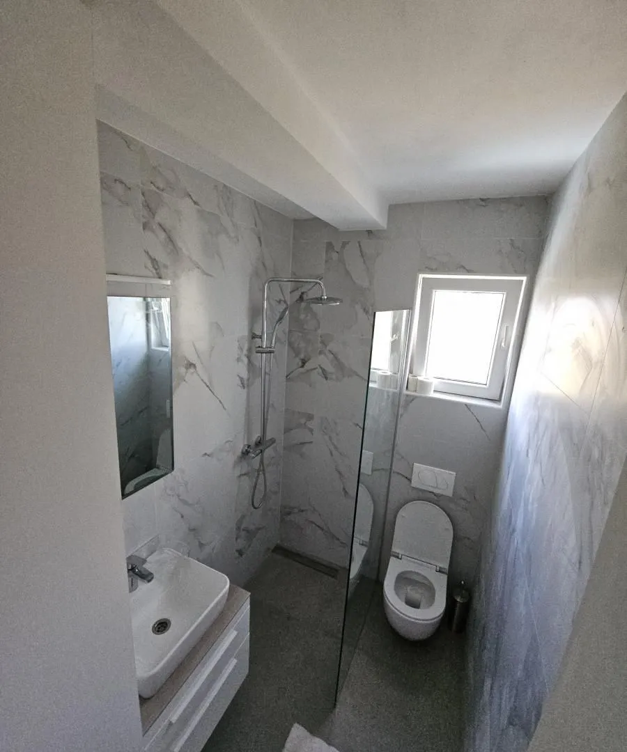Rent, one bedroom apartment, 56m², Kalimanj, Tivat