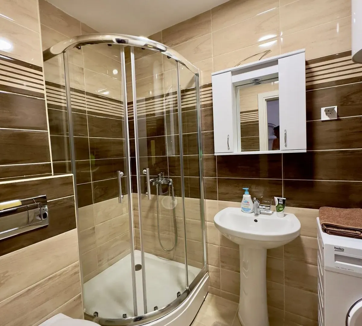 Rent, one bedroom apartment, 43m², Maslinjak, Budva