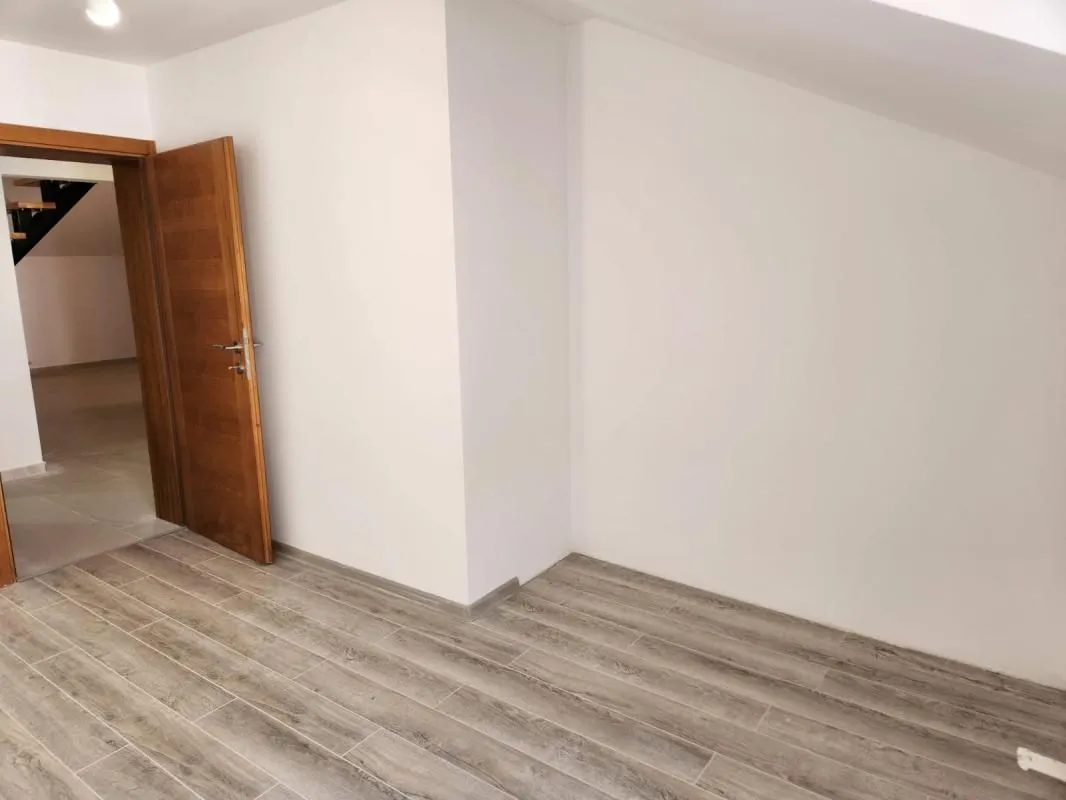 Prodaja, trosoban stan, 120m², Gomila, Herceg Novi