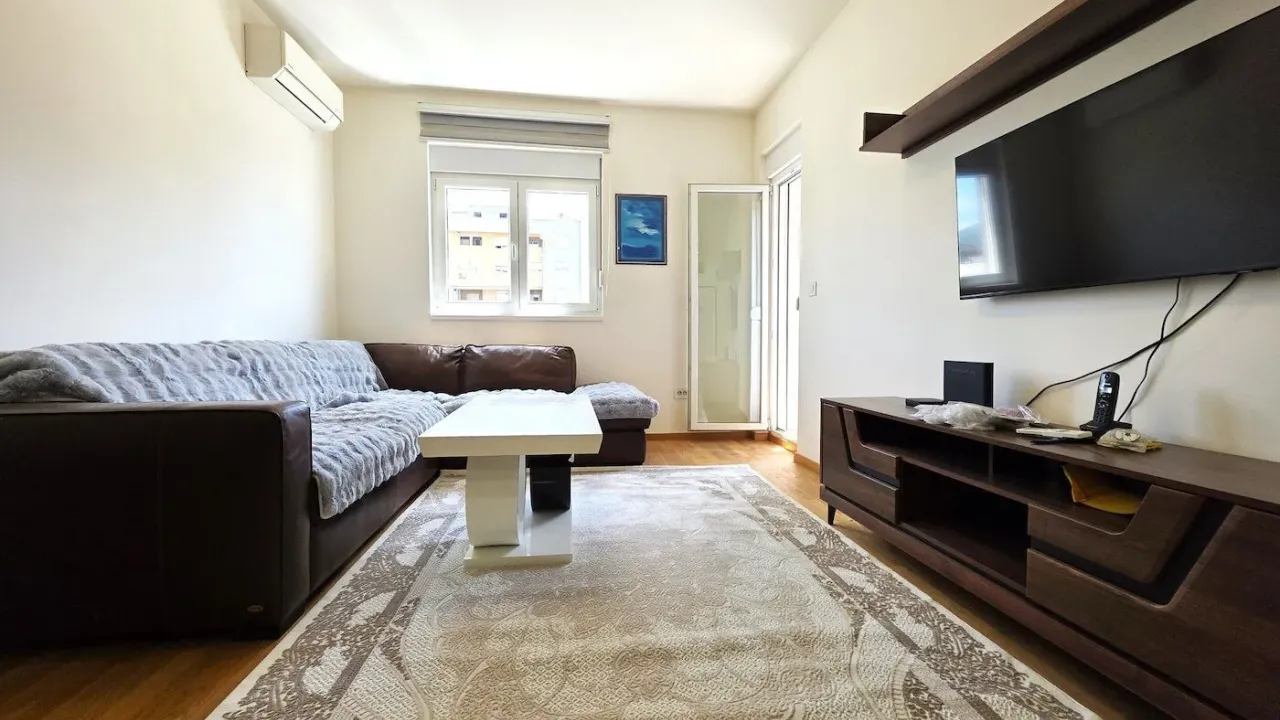 Rent, apartment, 48m², Stari Aerodrom, Podgorica
