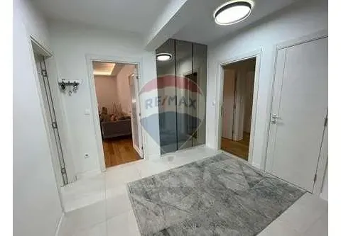 Prodaja, trosoban stan, 101m², Central Point, Podgorica - image 13