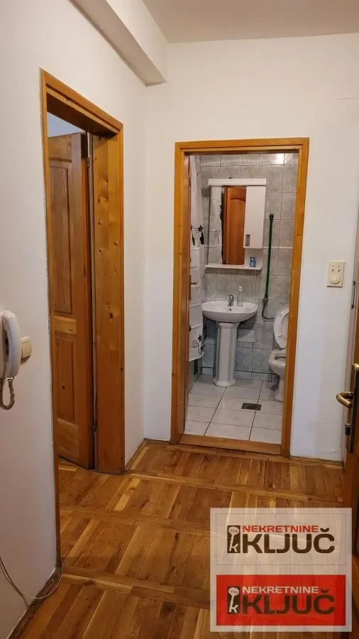 Prodaja, jednosoban stan, 38m², Bulevar Oslobodjenja, Novi Sad Sve Podlokacije