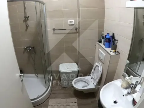 Izdavanje, jednosoban stan, 43m², City Kej, Podgorica - image 6