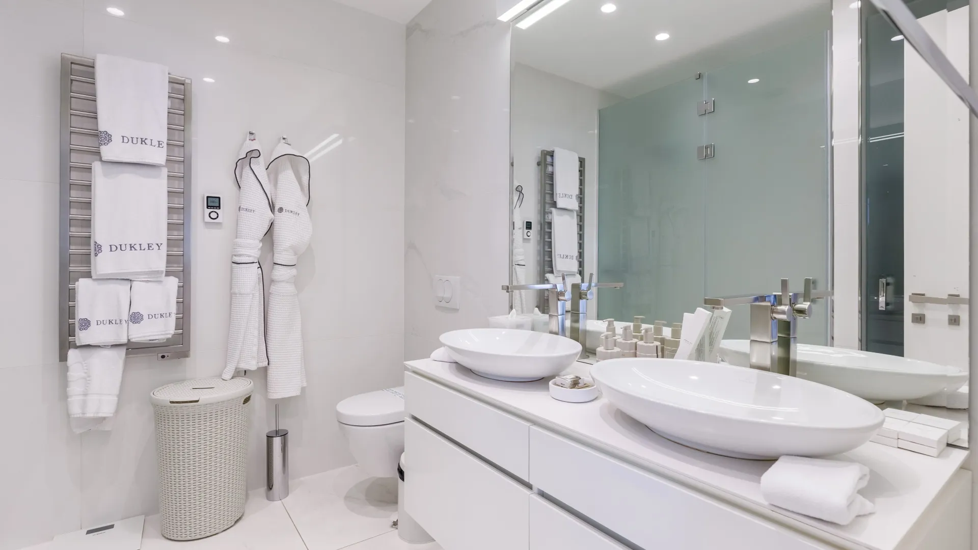 Sale, two bedroom apartment, 146m², Dukley Gardens, Budva