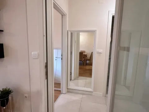 Prodaja, jednosoban stan, 53m², Central Point, Podgorica - image 8