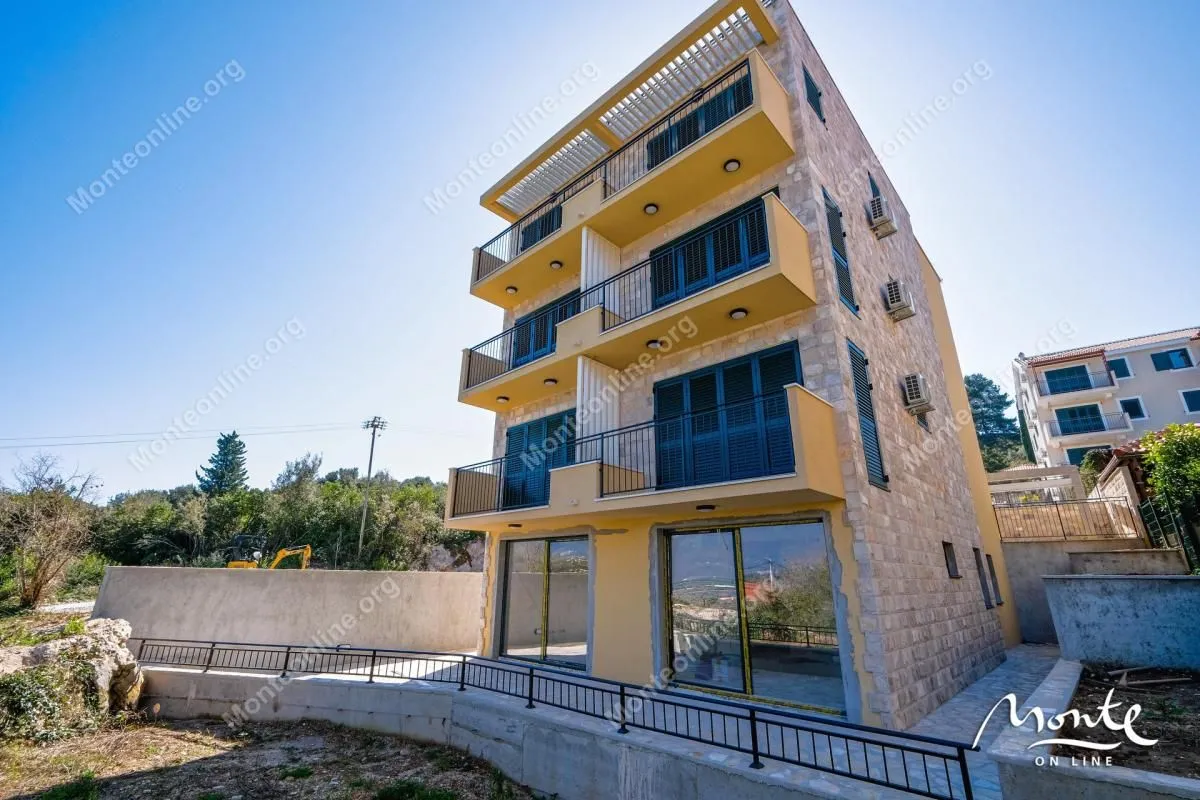Prodaja, trosoban stan, 96m², Krašići, Tivat