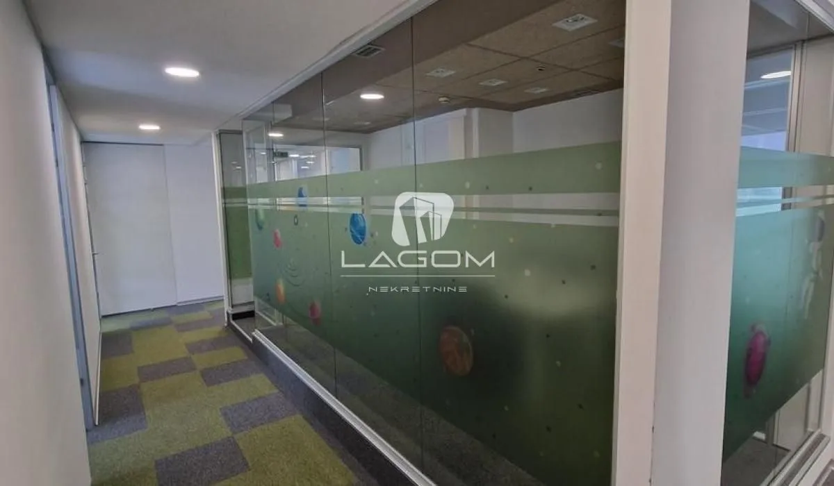 Rent, office space, 772m², Novi Beograd Blok 67, Novi Beograd Sve Podlokacije