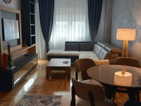 Izdavanje, jednosoban stan, 46m², Tuški Put, Podgorica - image 3