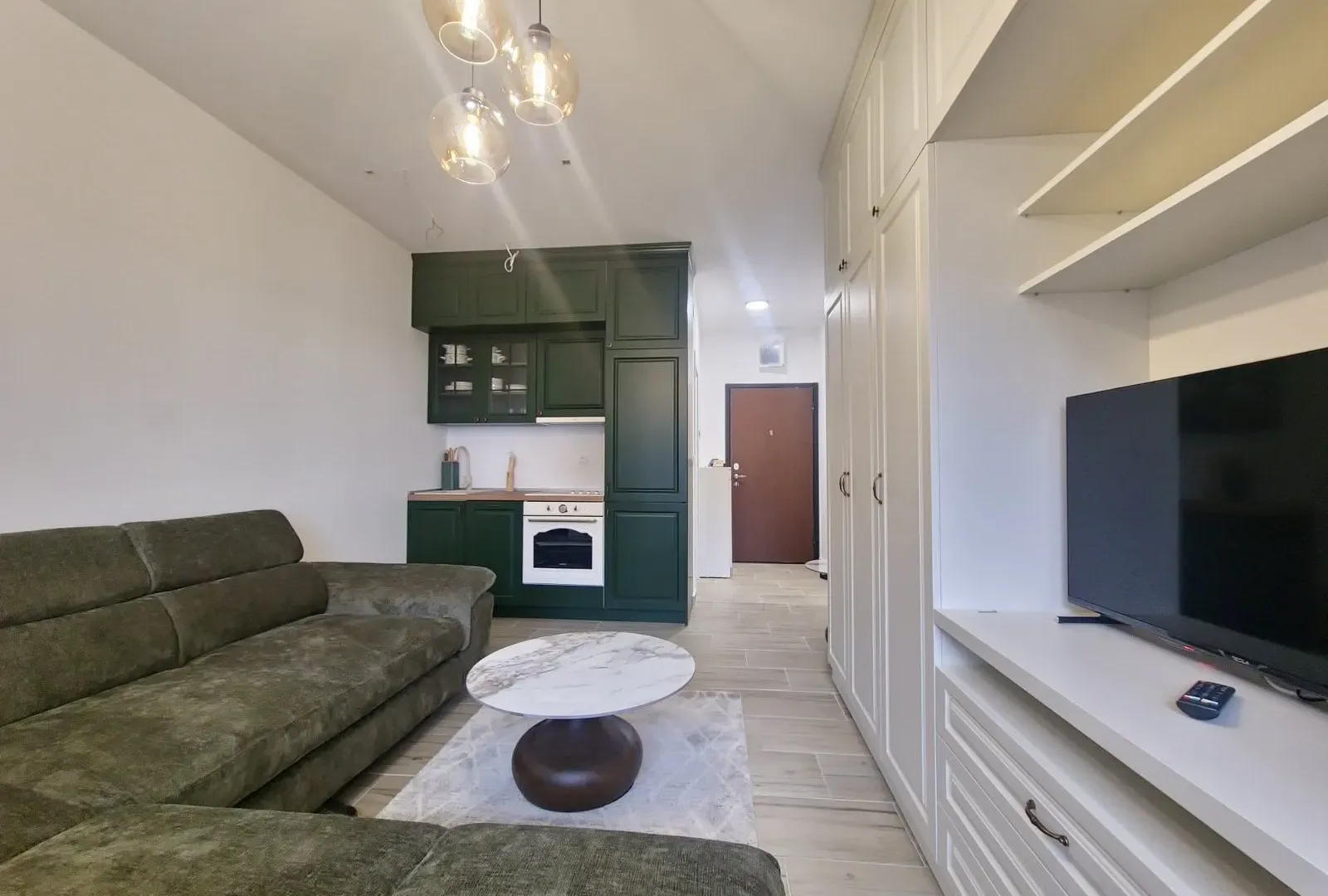 Izdavanje, garsonjera, 25m², Bečići, Budva
