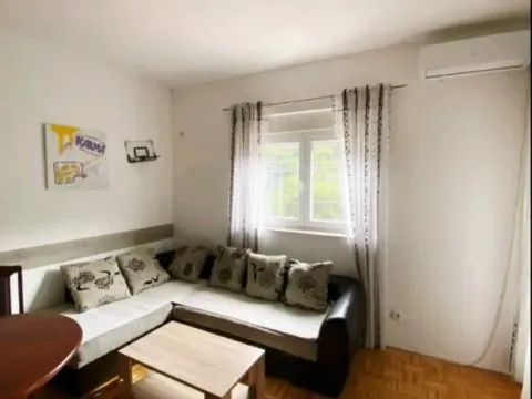 Rent, one bedroom apartment, 40m², Lazi, Budva - image 2