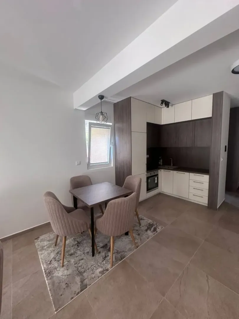 Prodaja, jednosoban stan, 52m², Lazi, Budva