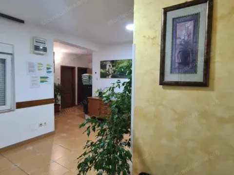 Prodaja, kuća, 220m², Budva, Crna Gora - image 14