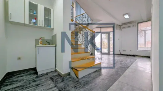 Rent, office space, 160m², 1 maj, Podgorica