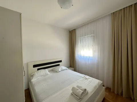Rent, two bedroom apartment, 55m², Golubovina, Budva - image 2