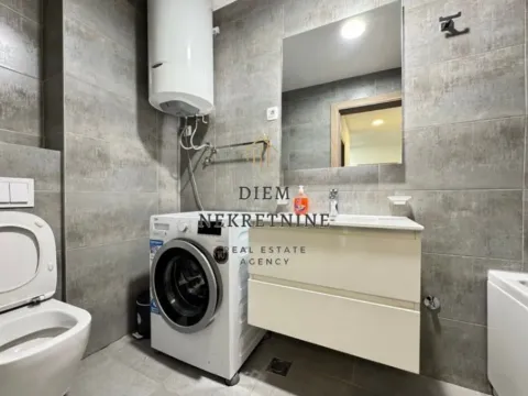 Izdavanje, dvosoban stan, 70m², Master Kvart, Podgorica - image 10