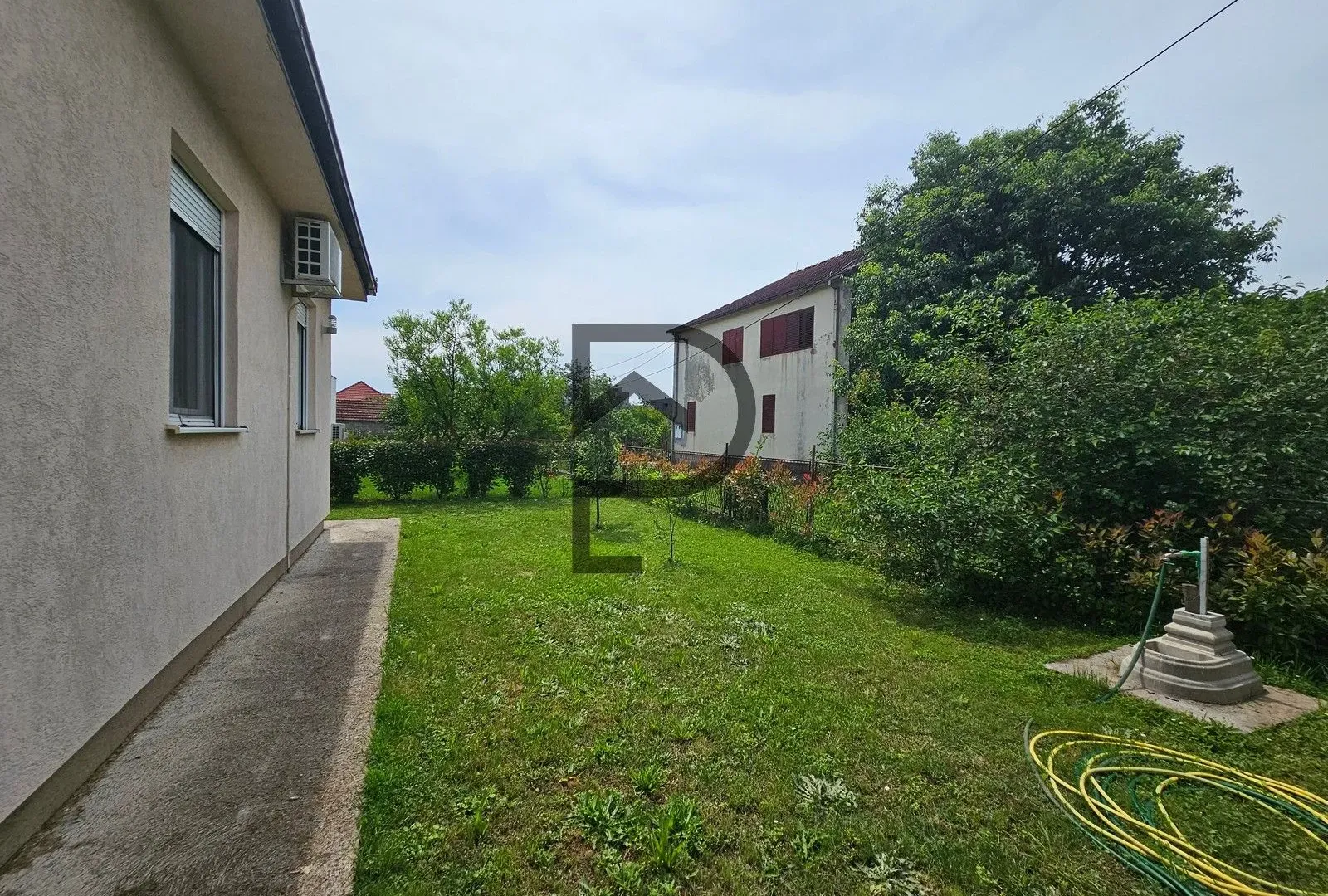 Rent, house, 120m², Tološi, Podgorica