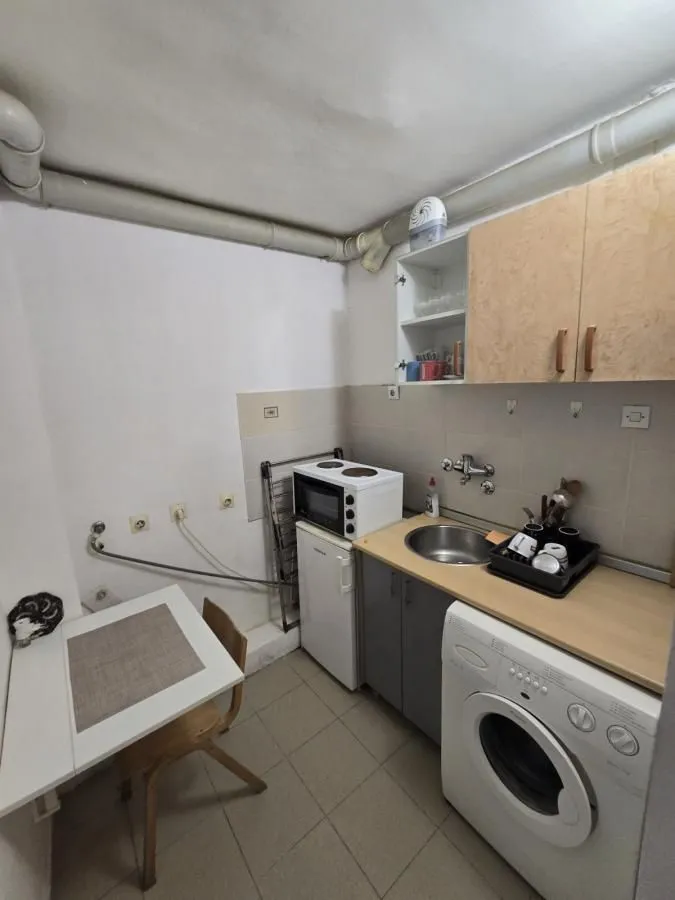Izdavanje, garsonjera, 25m², Centar, Niš
