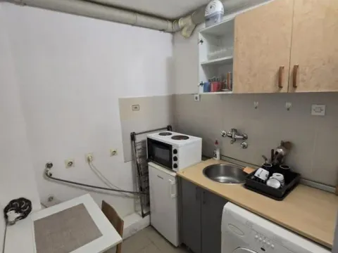 Izdavanje, garsonjera, 25m², Centar, Niš - image 3