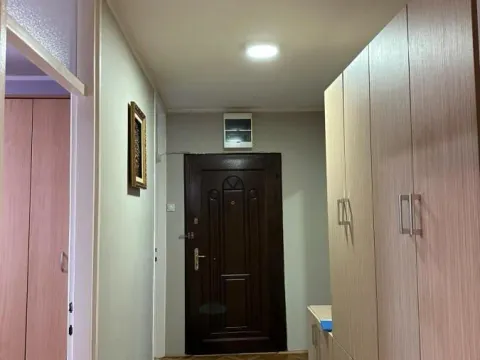 Izdavanje, trosoban stan, 70m², Čair, Niš - image 10