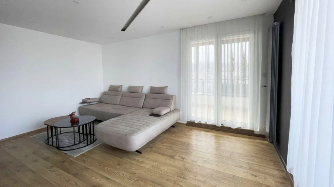 Prodaja, trosoban stan, 103m², Loznica, Srbija