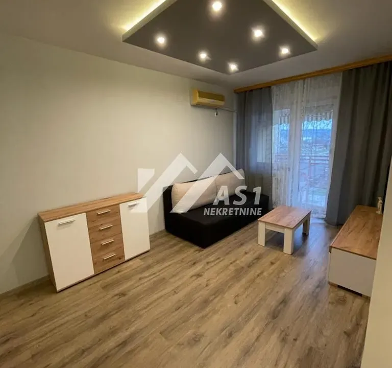 Izdavanje, dvosoban stan, 40m², Grbavica, Novi Sad Sve Podlokacije