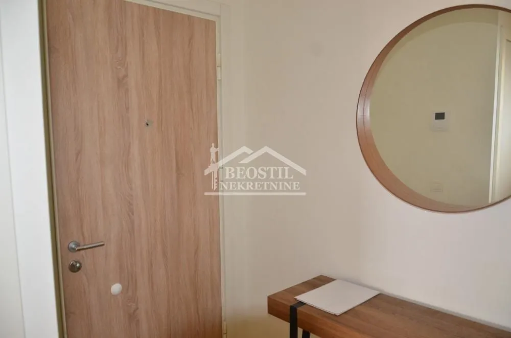 Prodaja, trosoban stan, 82m², Savski Venac, Beograd