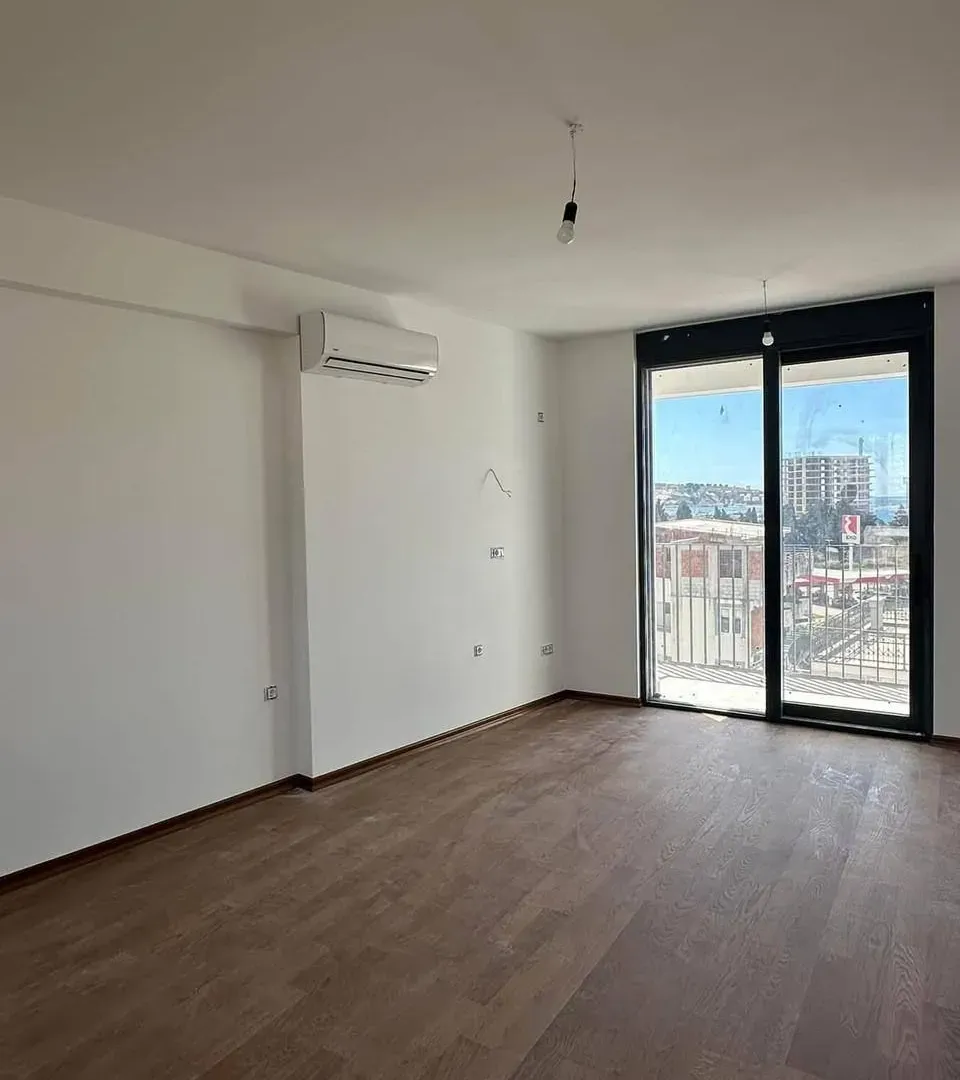 Prodaja, jednosoban stan, 44m², Centar, Bar