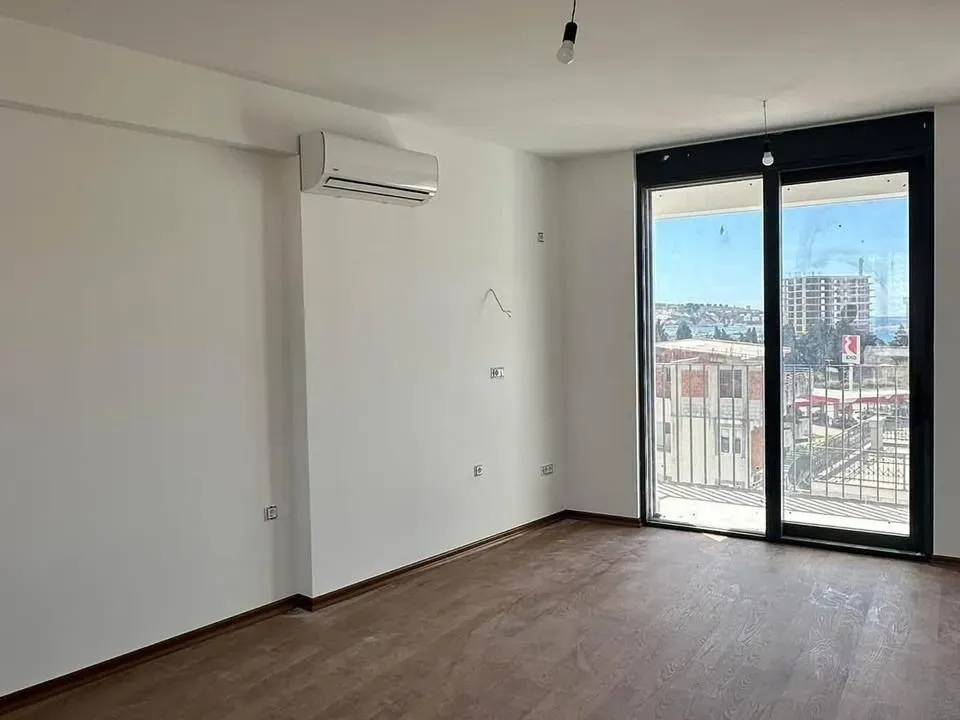 Sale, one bedroom apartment, 44m², Centar, Bar