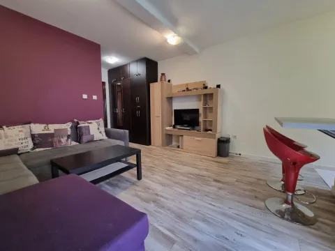 Rent, studio apartment, 35m², Budva, Crna Gora - image 6