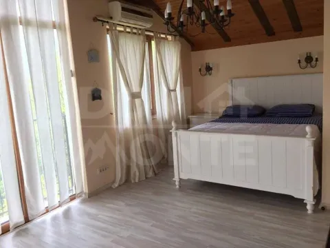 Rent, house, 140m², Tivat, Crna Gora - image 2