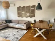 Izdavanje, dvosoban stan, 64m², City Kvart, Podgorica - image 2