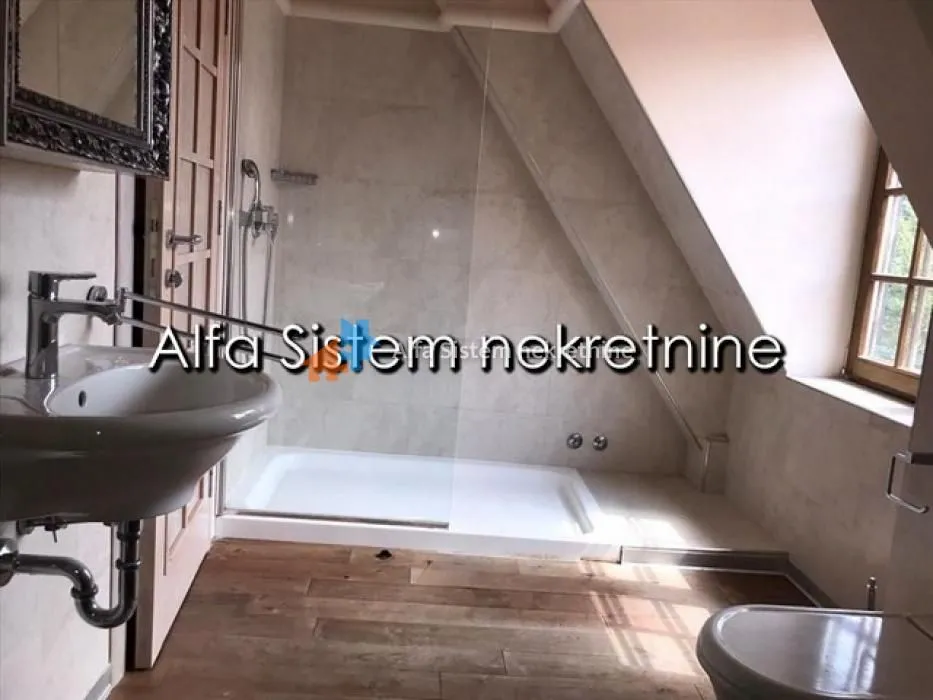 Izdavanje, stan, 200m², Savski Venac, Beograd