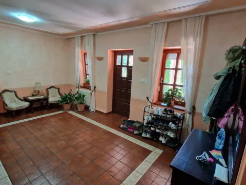 Prodaja, kuća, 213m², Centar, Zrenjanin - image 3