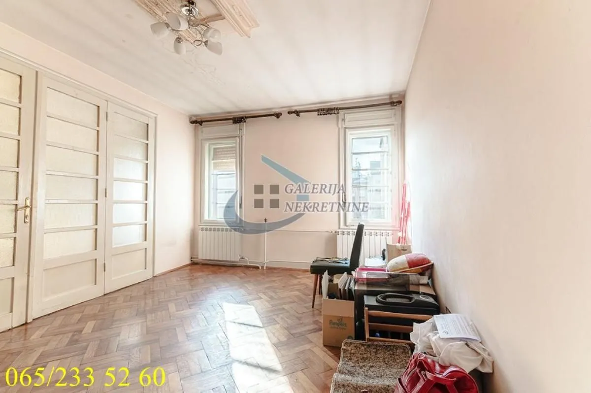 Prodaja, trosoban stan, 77m², Stari Grad, Beograd