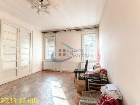Prodaja, trosoban stan, 77m², Stari Grad, Beograd - image 1