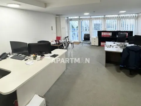 Rent, office space, 700m², Banjica, Voždovac Sve Podlokacije - image 5