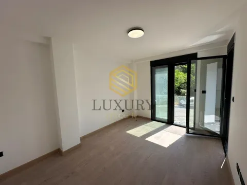 Izdavanje, trosoban stan, 111m², Zagorič, Podgorica - image 8