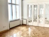 Izdavanje, stan, 239m², Stari Grad, Beograd - image 3