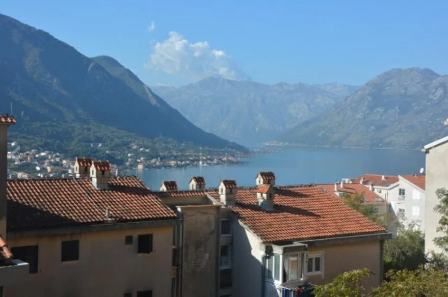 Sale, studio apartment, 37m², Dobrota, Kotor