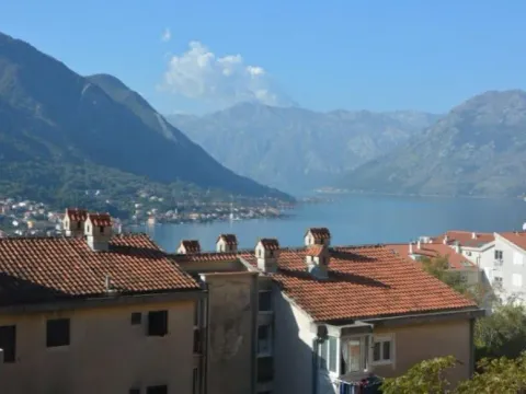 Sale, studio apartment, 37m², Dobrota, Kotor - image 1