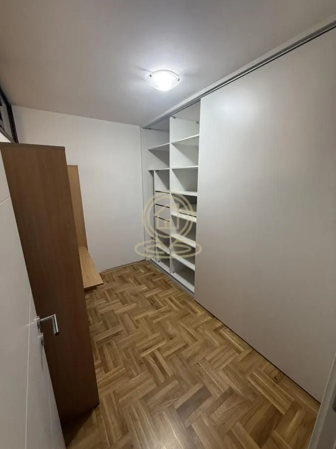 Rent, three bedroom apartment, 47m², Stari Grad, Beograd