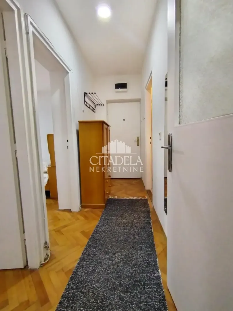 Prodaja, dvosoban stan, 47m², Banovo Brdo, Beograd