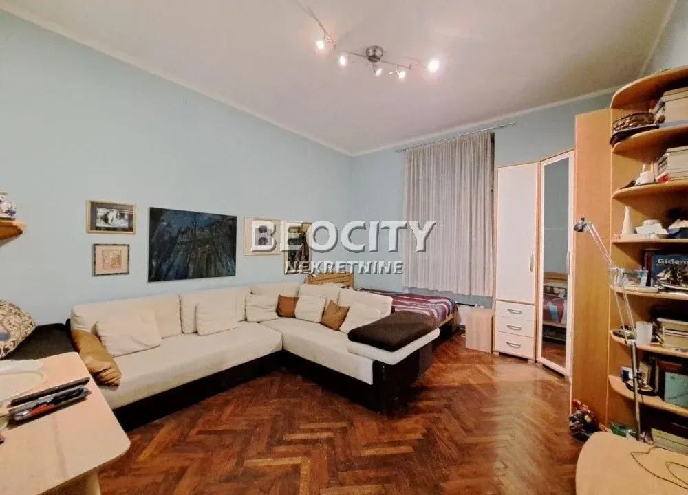 Prodaja, trosoban stan, 84m², Skadarlija, Beograd