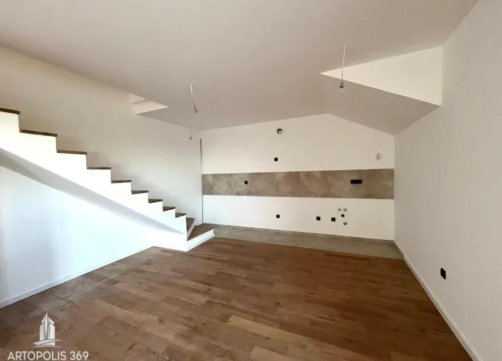 Prodaja, četvorosoban stan, 85m², Vidikovački venac, Rakovica
